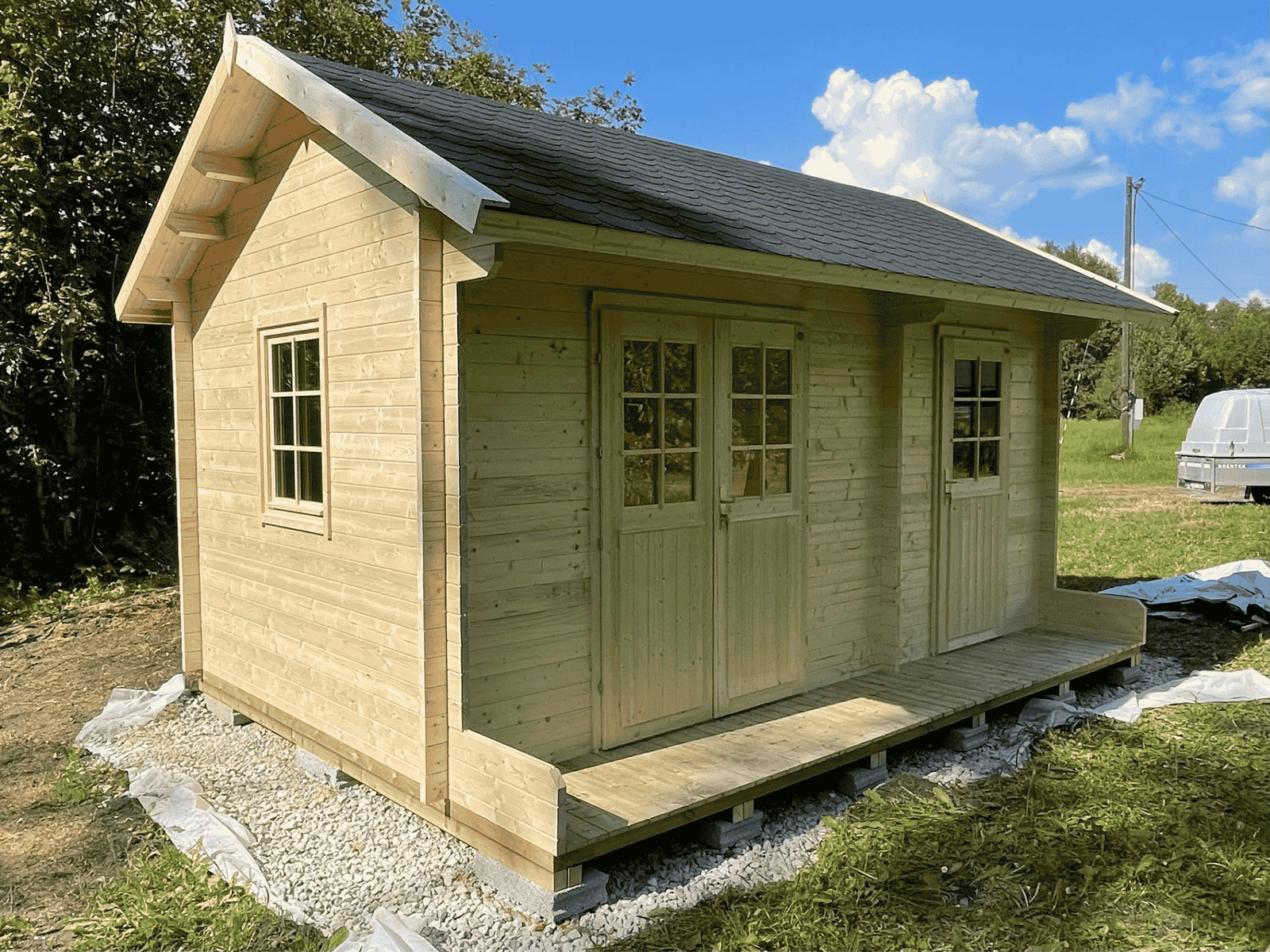 Cedarview 1.6 in (40 mm) Two-Room Garden House Kit - 144 sq. ft. (13.4 m2) + 37 sq. ft. (3.4 m2) Terrace - Image 4