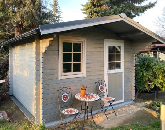 Fernwood 1.6 in (40 mm) Wooden Bunkie Kit - 107 sq. ft. (9.9 m2)