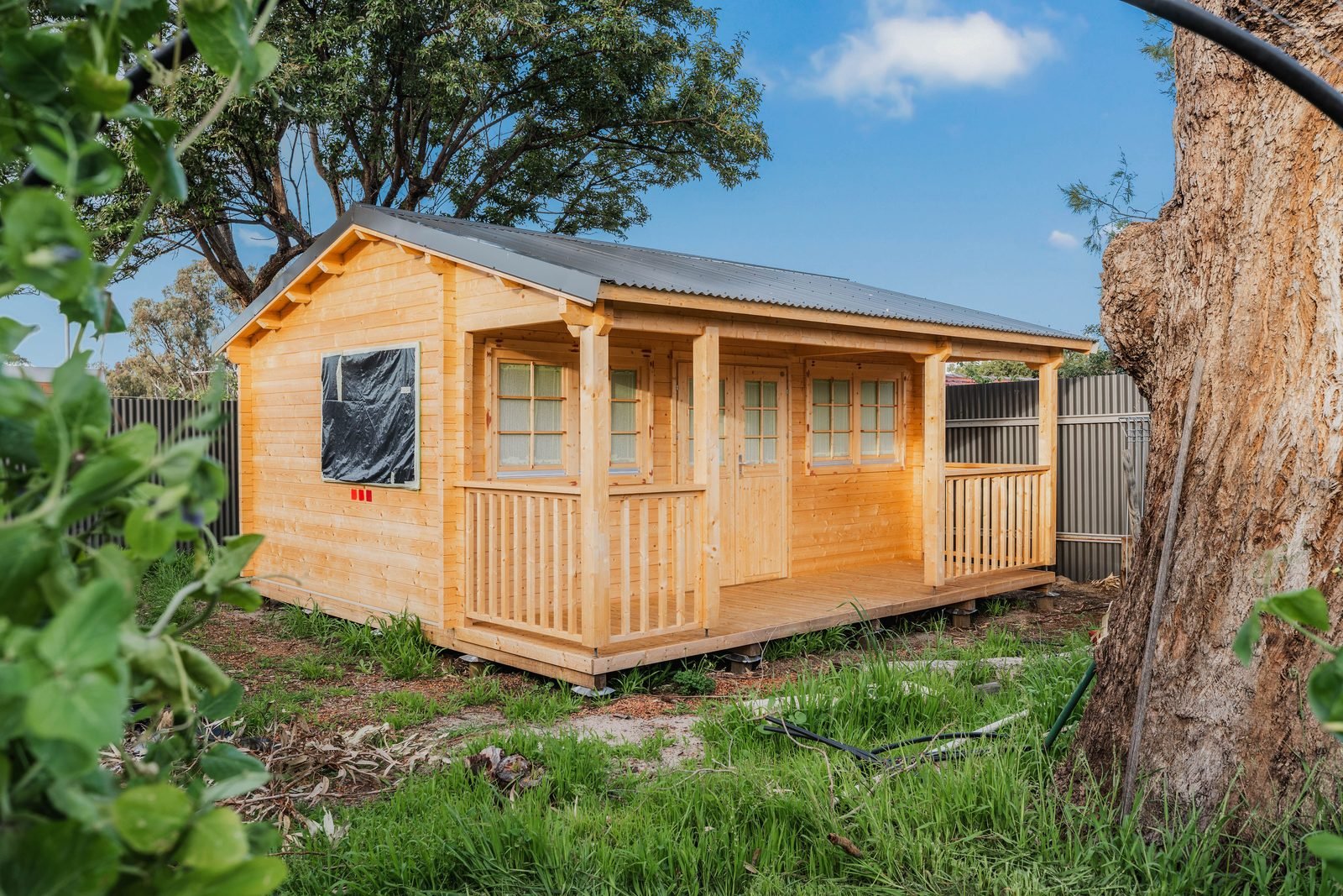 Kit de cabane en rondins « Ironwood » de 2,8 pouces (70 mm) – 308 pieds carrés (28,6 m²) – Image 3